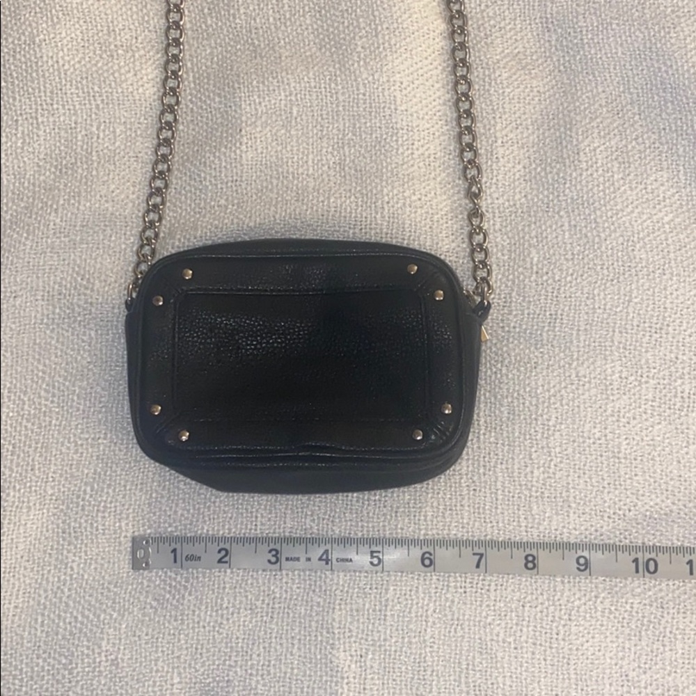 Express Crossbody Excellent Condition - image 5